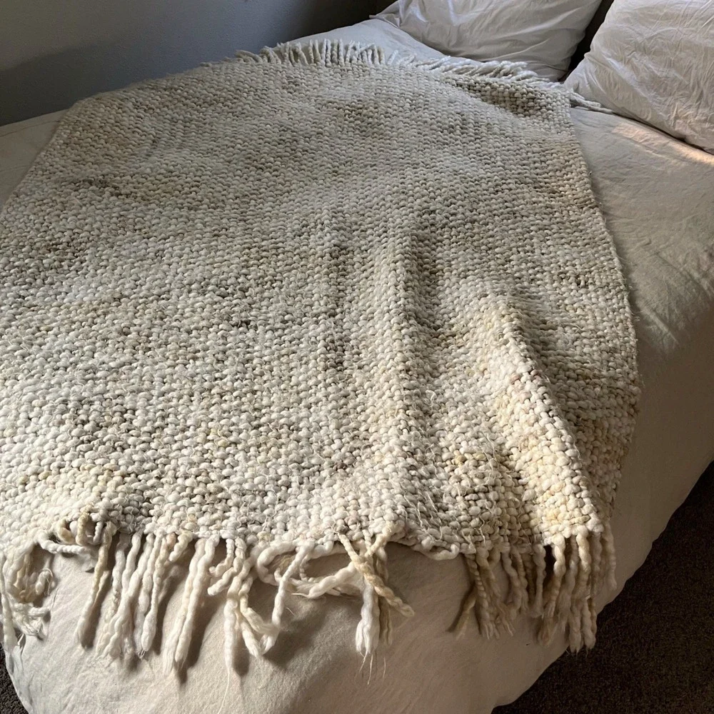 West Elm Chunky Knit Popcorn Loop Throw Blanket Cream Ivory Boho 50x60